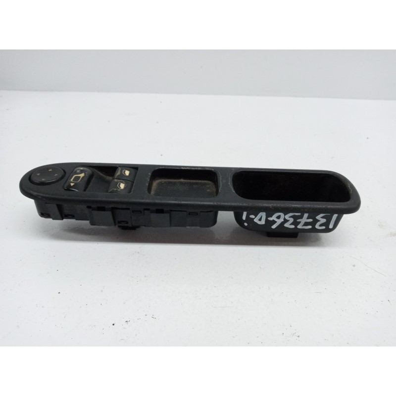 Recambio de mando elevalunas delantero izquierdo para peugeot 307 (s1) xs referencia OEM IAM 96351622XT Recambio de mando elevalunas delantero izquierdo para peugeot 307 (s1) xs referencia OEM IAM 96351622XT