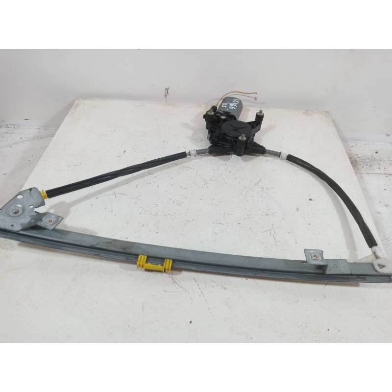 Recambio de elevalunas delantero izquierdo para renault megane i berlina hatchback (ba0) 1.6e rn referencia OEM IAM Recambio de elevalunas delantero izquierdo para renault megane i berlina hatchback (ba0) 1.6e rn referencia OEM IAM