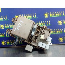 Recambio de caja reles / fusibles para toyota corolla (e12) 2.0 d-4d sol sedán referencia OEM IAM 8264102040 MB2323008521 