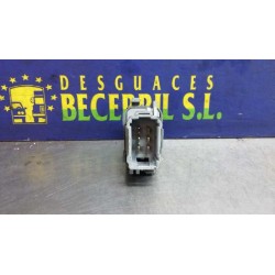 Recambio de mando elevalunas delantero derecho para renault scenic ii emotion plus referencia OEM IAM 2808202  