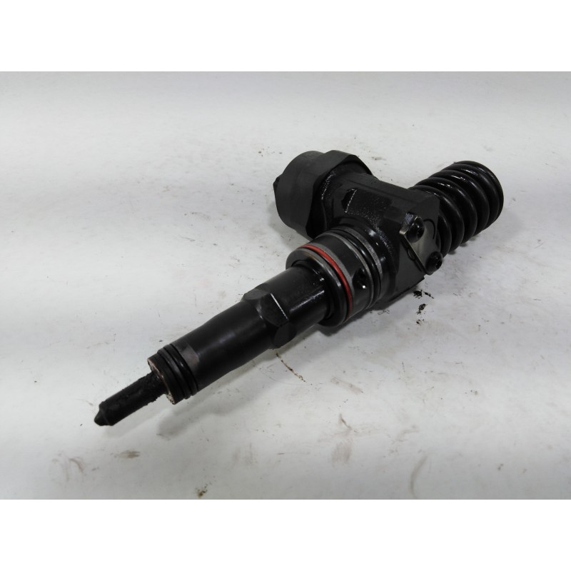 Recambio de inyector para volkswagen golf iv variant (1j5) highline referencia OEM IAM 0414720015 038130073J B0035825 Recambio de inyector para volkswagen golf iv variant (1j5) highline referencia OEM IAM 0414720015 038130073J B0035825