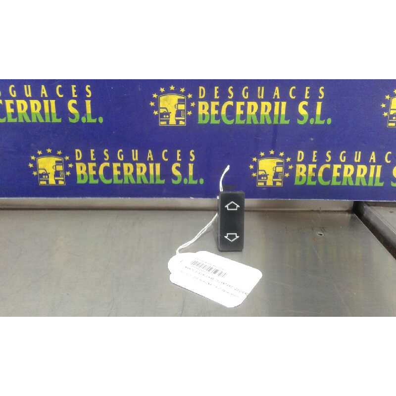 Recambio de mando elevalunas delantero izquierdo para peugeot 205 berlina 1.8 d generation referencia OEM IAM Recambio de mando elevalunas delantero izquierdo para peugeot 205 berlina 1.8 d generation referencia OEM IAM