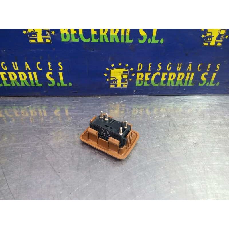 Recambio de mando elevalunas trasero izquierdo para mercedes clase c (w202) berlina 250 diesel (202.125) referencia OEM IAM 2028