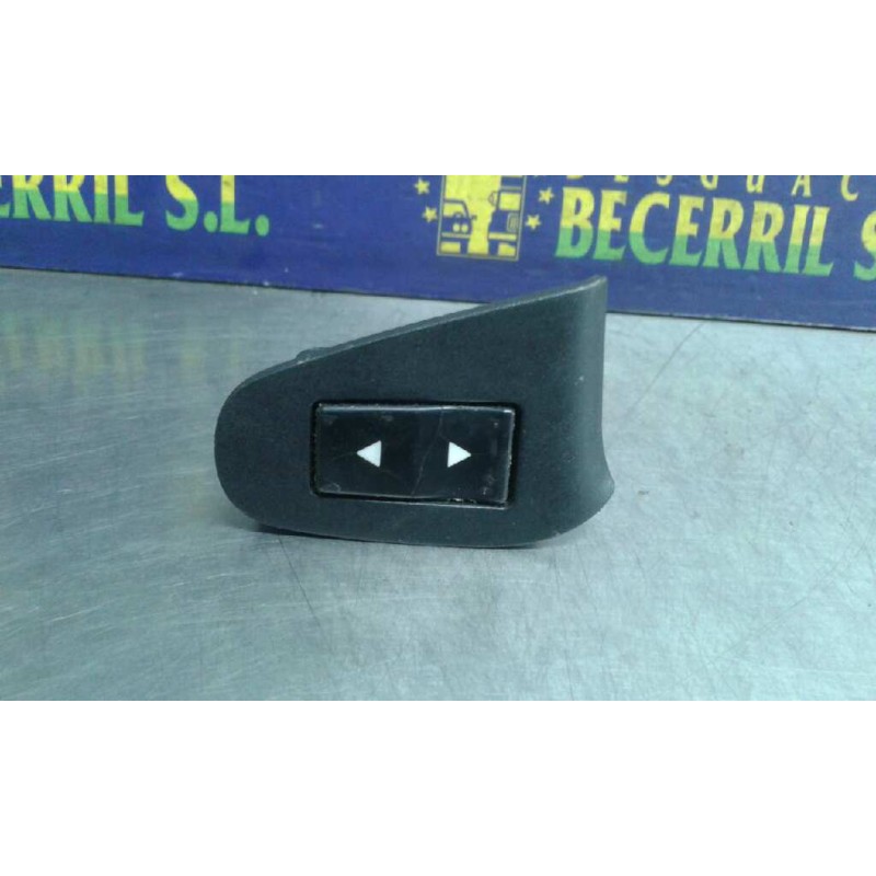 Recambio de mando elevalunas delantero derecho para fiat stilo (192) 1.9 jtd 115 referencia OEM IAM 0735297082  