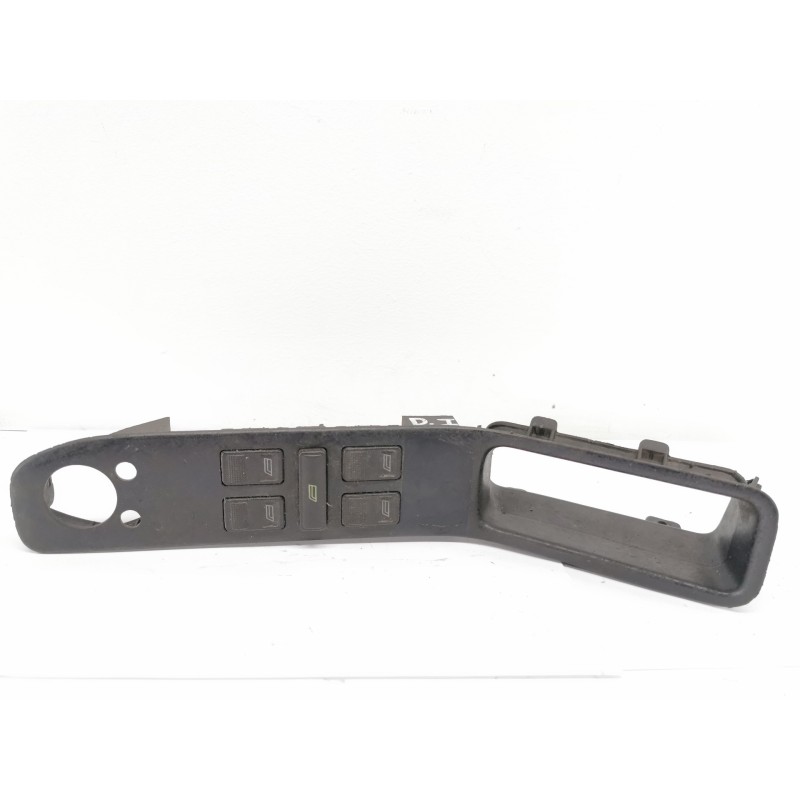 Recambio de mando elevalunas delantero izquierdo para audi 80 avant básico berlina referencia OEM IAM Recambio de mando elevalunas delantero izquierdo para audi 80 avant básico berlina referencia OEM IAM