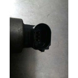Recambio de valvula egr para volkswagen golf iv berlina (1j1) 1.6 referencia OEM IAM 06A131501F  