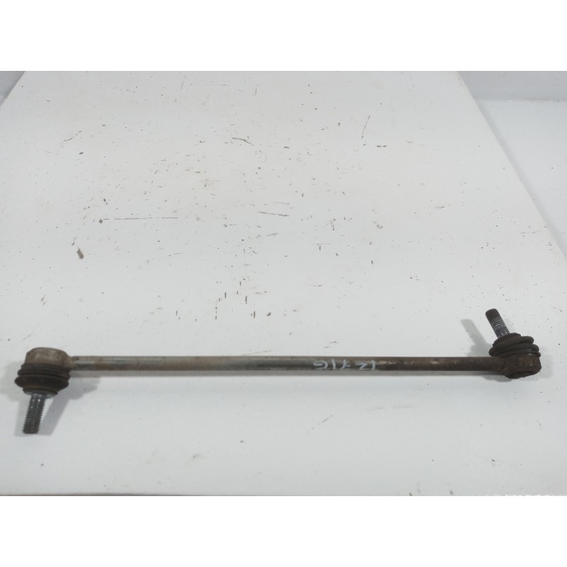 Recambio de tirante delantero derecho para peugeot 308 sport referencia OEM IAM Recambio de tirante delantero derecho para peugeot 308 sport referencia OEM IAM