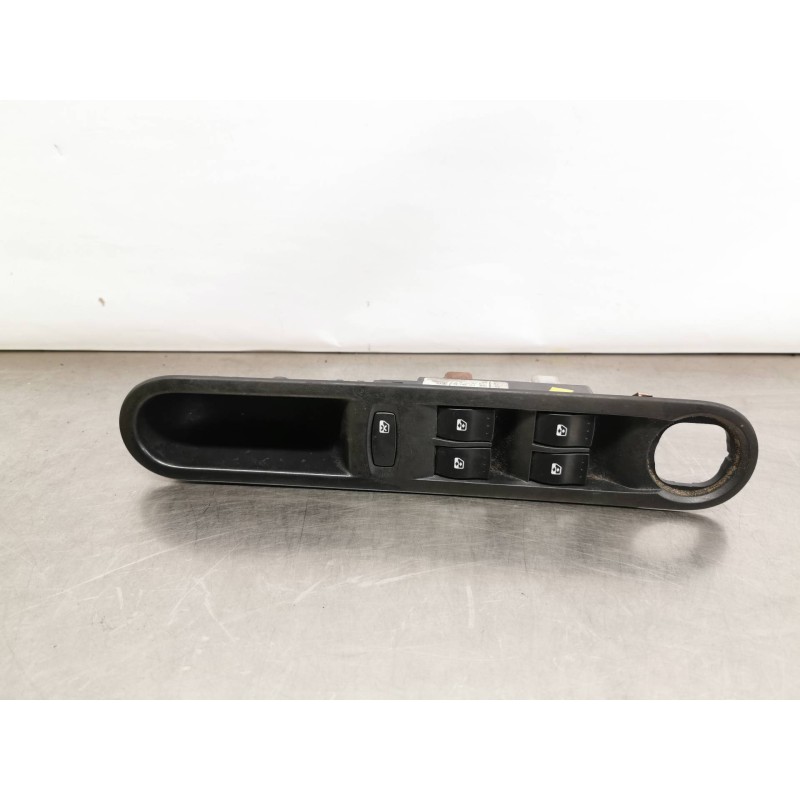 Recambio de mando elevalunas delantero izquierdo para renault espace iv (jk0) privilege referencia OEM IAM 8200519355 Recambio de mando elevalunas delantero izquierdo para renault espace iv (jk0) privilege referencia OEM IAM 8200519355