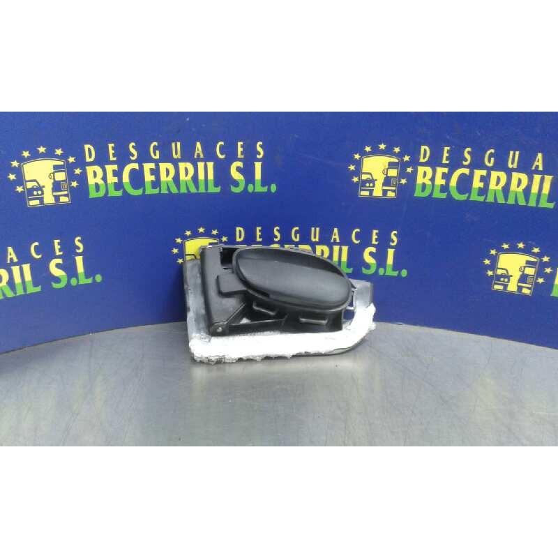 Recambio de maneta interior delantera izquierda para peugeot 206 berlina xt referencia OEM IAM Recambio de maneta interior delantera izquierda para peugeot 206 berlina xt referencia OEM IAM