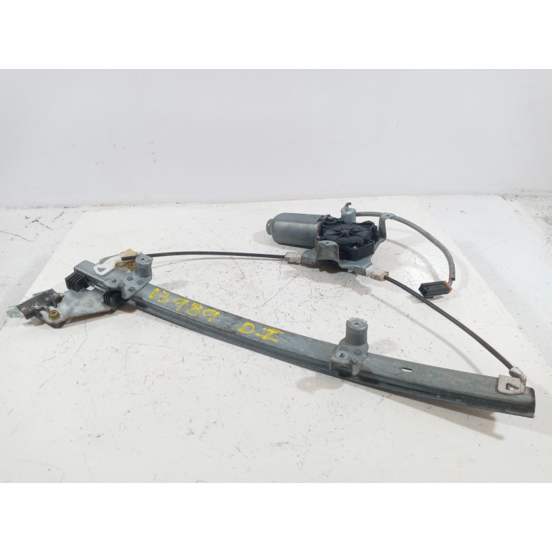 Recambio de elevalunas delantero izquierdo para nissan primera berlina (p11) 2.0 navigation referencia OEM IAM Recambio de elevalunas delantero izquierdo para nissan primera berlina (p11) 2.0 navigation referencia OEM IAM