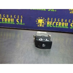 Recambio de mando elevalunas trasero derecho para renault scenic ii confort authentique referencia OEM IAM 8200315029  