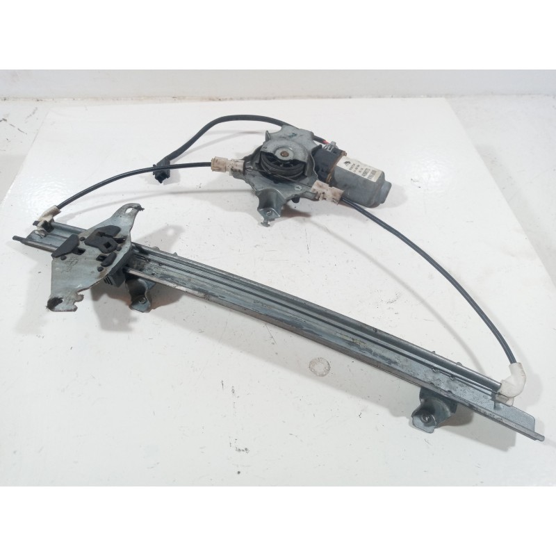 Recambio de elevalunas delantero izquierdo para nissan primera berlina (p11) básico referencia OEM IAM Recambio de elevalunas delantero izquierdo para nissan primera berlina (p11) básico referencia OEM IAM