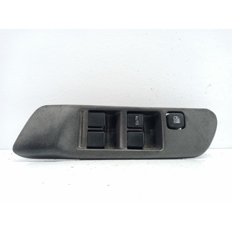 Recambio de mando elevalunas delantero izquierdo para nissan primera berlina (p11) básico referencia OEM IAM Recambio de mando elevalunas delantero izquierdo para nissan primera berlina (p11) básico referencia OEM IAM