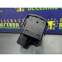 Recambio de regulador altura faros y densidad luz cuadro para renault megane ii berlina 5p emotion referencia OEM IAM 8200121805