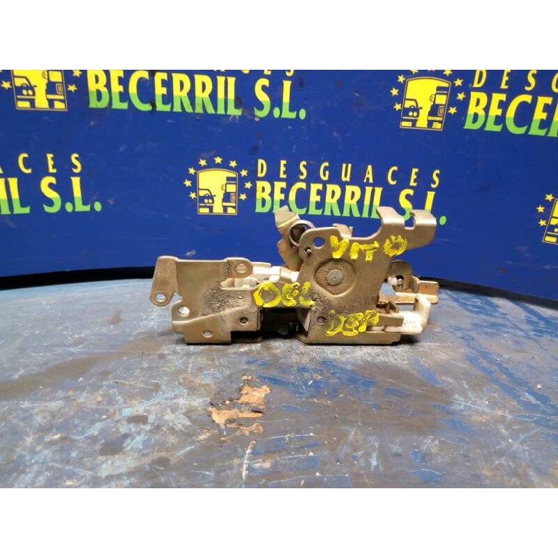 Recambio de cerradura puerta delantera derecha para mercedes vito (w638) caja cerrada referencia OEM IAM 6387601240 Recambio de cerradura puerta delantera derecha para mercedes vito (w638) caja cerrada referencia OEM IAM 6387601240
