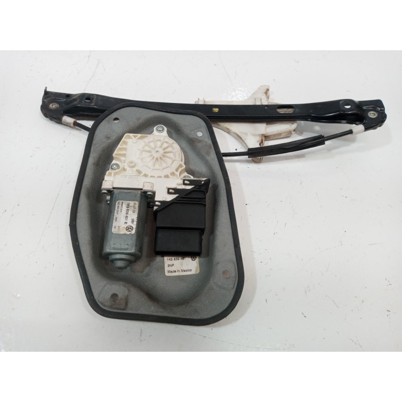 Recambio de elevalunas trasero izquierdo para volkswagen jetta (1k2) advance referencia OEM IAM 1K5839461 Recambio de elevalunas trasero izquierdo para volkswagen jetta (1k2) advance referencia OEM IAM 1K5839461