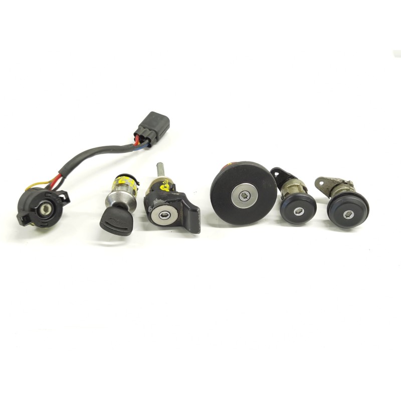 Recambio de antirrobo para ford fiesta berl./courier surf referencia OEM IAM Recambio de antirrobo para ford fiesta berl./courier surf referencia OEM IAM