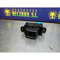 Recambio de mando elevalunas delantero derecho para kia rio ls berlina (5-ptas.) referencia OEM IAM 0K30C66360  