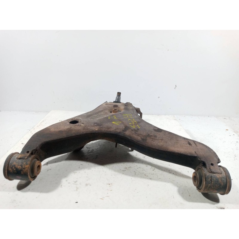 Recambio de brazo suspension inferior delantero derecho para mitsubishi l 200 (ka0/kb0) cabina doble intense 4x4 referencia OEM 