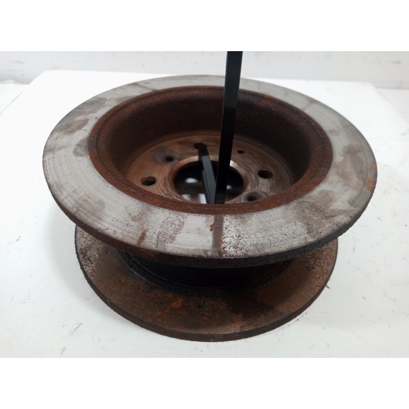 Recambio de disco freno trasero para honda jazz (gd1/5) 1.4 ls referencia OEM IAM Recambio de disco freno trasero para honda jazz (gd1/5) 1.4 ls referencia OEM IAM