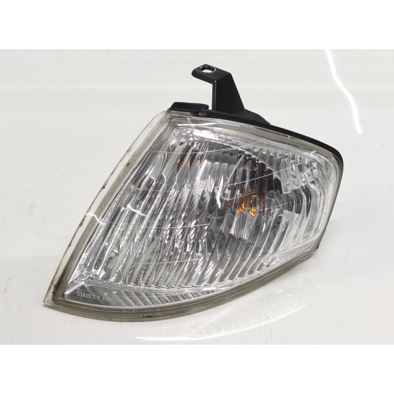 Recambio de piloto delantero izquierdo para mazda 323 berlina f/s (bj) 1.3 f glx referencia OEM IAM   