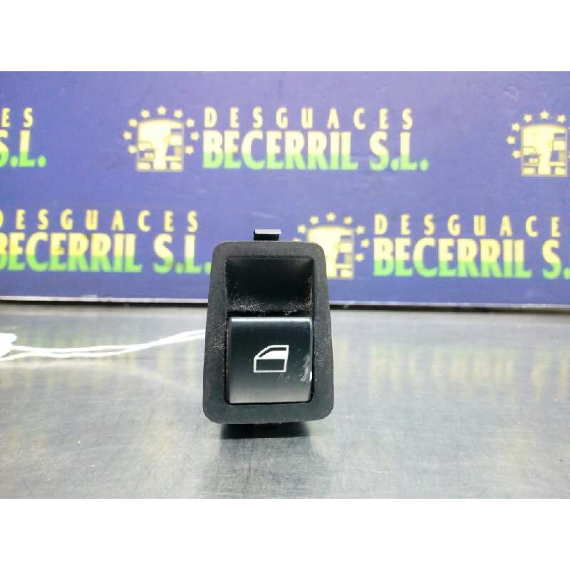 Recambio de mando elevalunas trasero izquierdo para bmw serie 3 berlina (e46) 330d referencia OEM IAM 61318368921 Recambio de mando elevalunas trasero izquierdo para bmw serie 3 berlina (e46) 330d referencia OEM IAM 61318368921