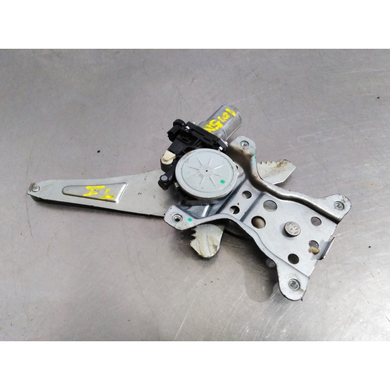 Recambio de elevalunas trasero derecho para suzuki sx4 comfort referencia OEM IAM Recambio de elevalunas trasero derecho para suzuki sx4 comfort referencia OEM IAM
