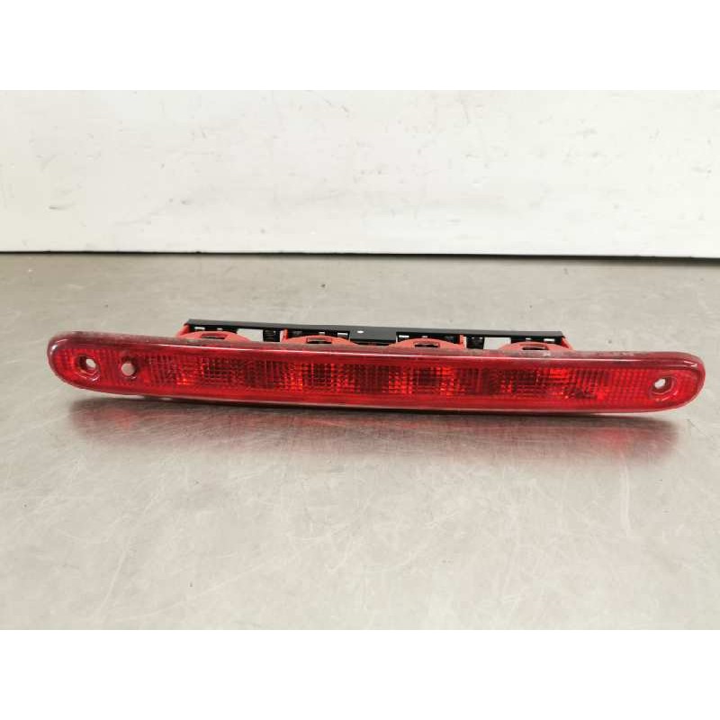 Recambio de luz central de freno para peugeot 107 básico referencia OEM IAM Recambio de luz central de freno para peugeot 107 básico referencia OEM IAM