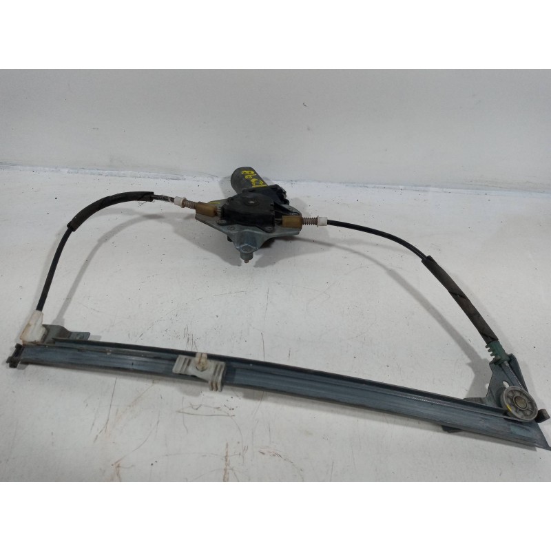 Recambio de elevalunas delantero izquierdo para citroen xantia berlina 1.9 td sx referencia OEM IAM Recambio de elevalunas delantero izquierdo para citroen xantia berlina 1.9 td sx referencia OEM IAM