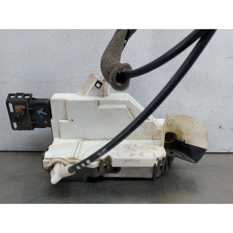 Recambio de cerradura puerta delantera izquierda para peugeot 308 sport referencia OEM IAM Recambio de cerradura puerta delantera izquierda para peugeot 308 sport referencia OEM IAM