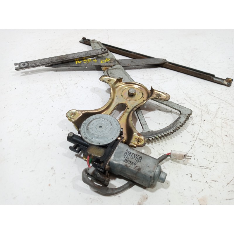 Recambio de elevalunas delantero derecho para lexus is200 (gxe10) 2.0 referencia OEM IAM Recambio de elevalunas delantero derecho para lexus is200 (gxe10) 2.0 referencia OEM IAM