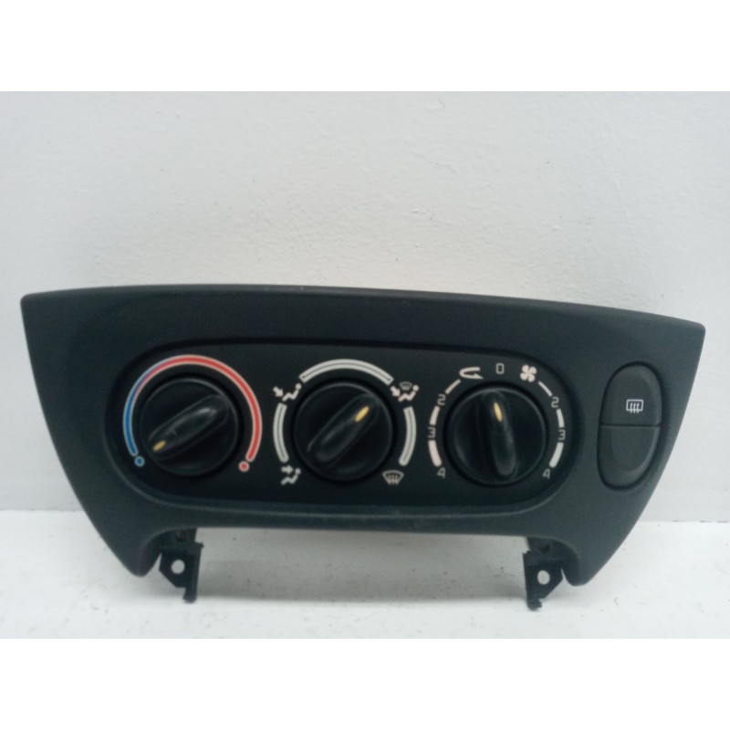Recambio de mando calefaccion / aire acondicionado para renault megane i classic (la0) 1.9 d europa referencia OEM IAM 657747F  