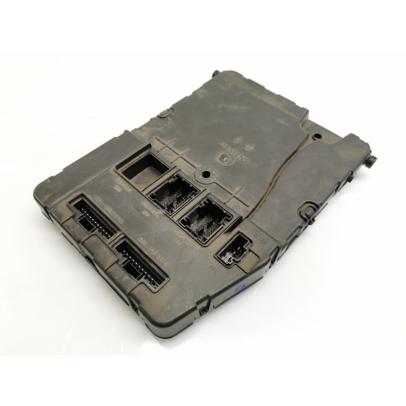 Recambio de uch para renault megane ii classic berlina dynamique referencia OEM IAM 8200724363 Recambio de uch para renault megane ii classic berlina dynamique referencia OEM IAM 8200724363