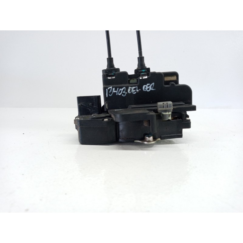 Recambio de cerradura puerta delantera derecha para chevrolet captiva 2.0 vcdi lt referencia OEM IAM Recambio de cerradura puerta delantera derecha para chevrolet captiva 2.0 vcdi lt referencia OEM IAM
