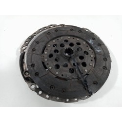 Recambio de kit de embrague para opel astra h berlina elegance referencia OEM IAM 323058610  