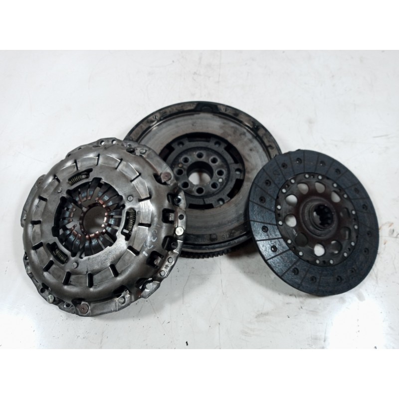 Recambio de kit de embrague para bmw serie 3 compact (e46) 320td referencia OEM IAM 124029510 324019910 Recambio de kit de embrague para bmw serie 3 compact (e46) 320td referencia OEM IAM 124029510 324019910