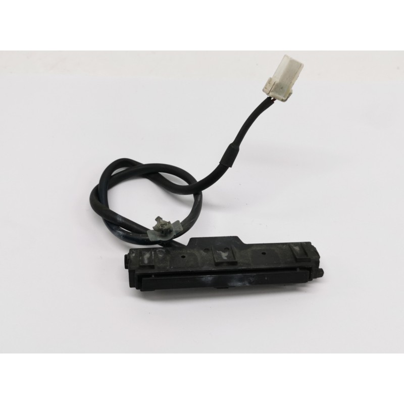 Recambio de maneta exterior porton para nissan primera berlina (p11) comfort referencia OEM IAM Recambio de maneta exterior porton para nissan primera berlina (p11) comfort referencia OEM IAM