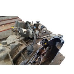 Recambio de despiece cambio para kia sportage drive 4x2 referencia OEM IAM WCJ6K WCJ6K D4FD