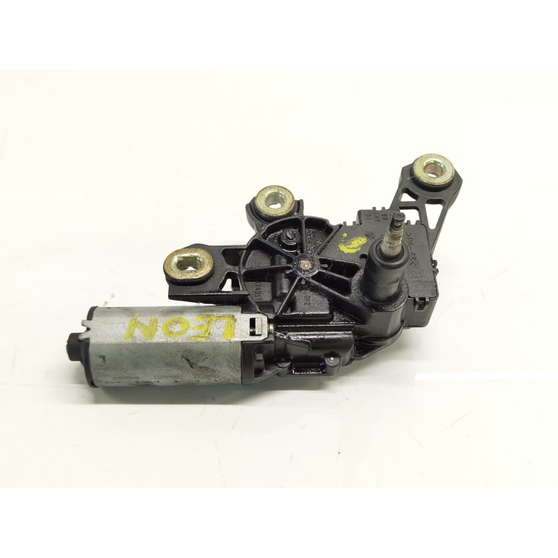 Recambio de motor limpia trasero para audi a3 (8l) 1.9 tdi ambiente referencia OEM IAM 1J6955711C Recambio de motor limpia trasero para audi a3 (8l) 1.9 tdi ambiente referencia OEM IAM 1J6955711C
