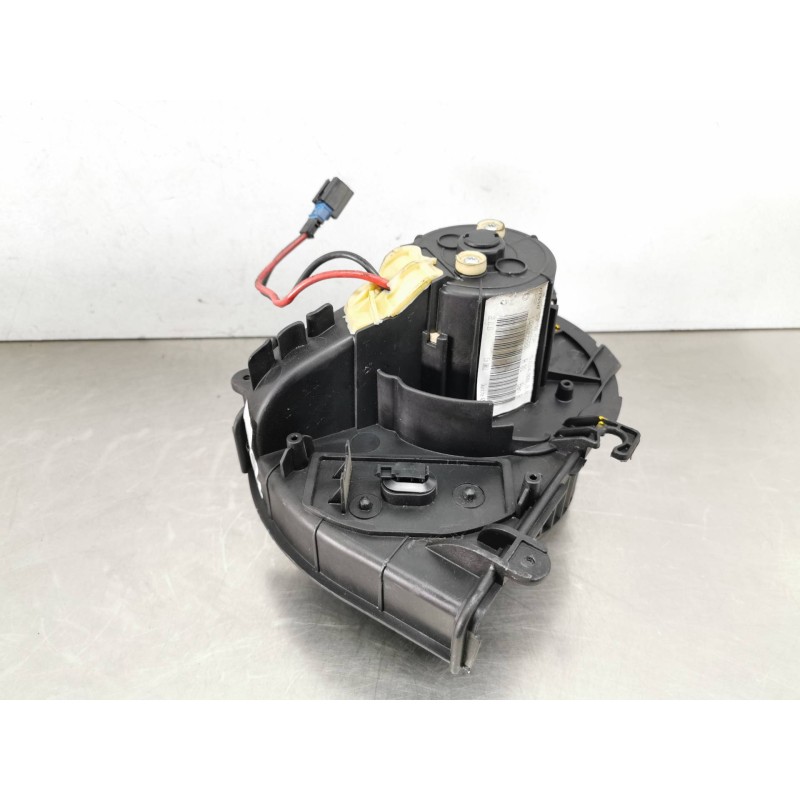 Recambio de motor calefaccion para fiat scudo furgón (272) 10 l1h1 130 multijet referencia OEM IAM 1401366880 Recambio de motor calefaccion para fiat scudo furgón (272) 10 l1h1 130 multijet referencia OEM IAM 1401366880