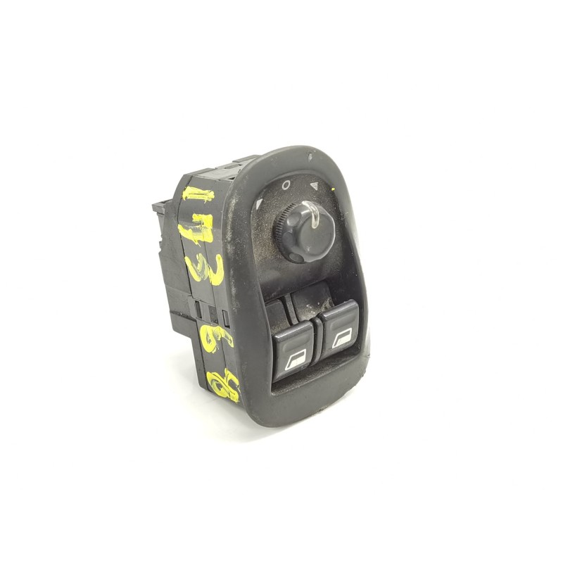 Recambio de mando elevalunas delantero izquierdo para peugeot 306 break style referencia OEM IAM Recambio de mando elevalunas delantero izquierdo para peugeot 306 break style referencia OEM IAM
