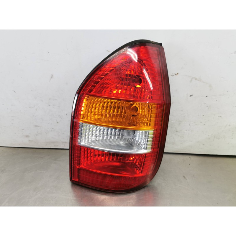 Recambio de piloto trasero derecho para opel zafira a elegance referencia OEM IAM Recambio de piloto trasero derecho para opel zafira a elegance referencia OEM IAM