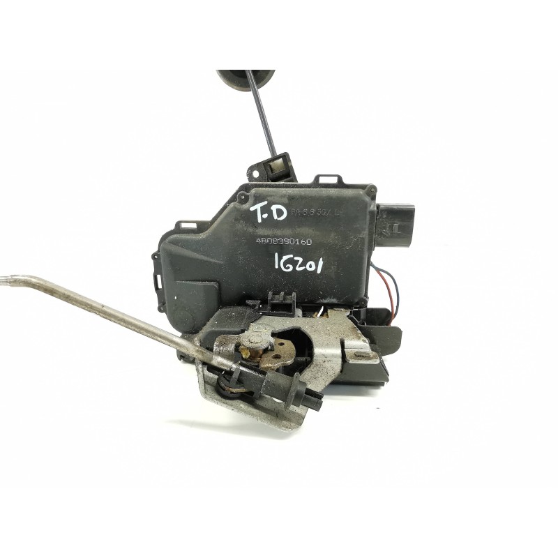 Recambio de cerradura puerta trasera derecha para audi a4 avant (8e) 1.9 tdi referencia OEM IAM Recambio de cerradura puerta trasera derecha para audi a4 avant (8e) 1.9 tdi referencia OEM IAM