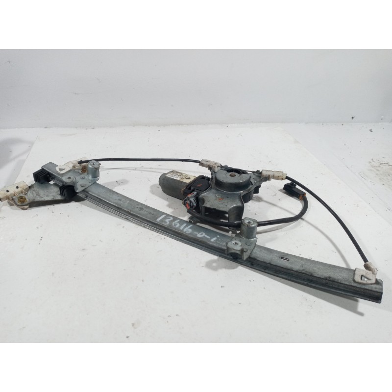 Recambio de elevalunas delantero izquierdo para nissan primera berlina (p11) básico referencia OEM IAM Recambio de elevalunas delantero izquierdo para nissan primera berlina (p11) básico referencia OEM IAM