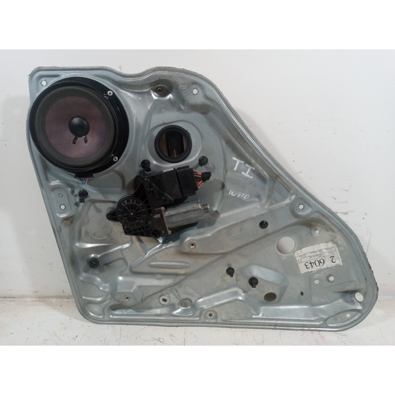Recambio de elevalunas trasero izquierdo para volkswagen passat berlina (3b3) edition referencia OEM IAM Recambio de elevalunas trasero izquierdo para volkswagen passat berlina (3b3) edition referencia OEM IAM
