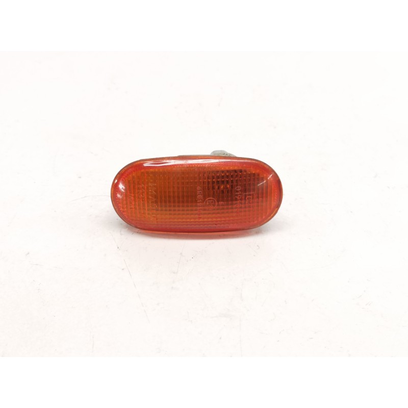 Recambio de piloto lateral izquierdo para mitsubishi galloper (hyundai) 2.5 tdi s.e. confort (3-ptas.) referencia OEM IAM Recambio de piloto lateral izquierdo para mitsubishi galloper (hyundai) 2.5 tdi s.e. confort (3-ptas.) referencia OEM IAM