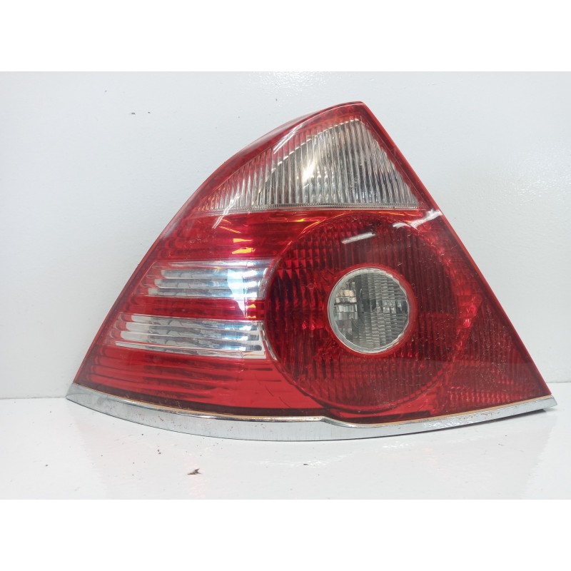 Recambio de piloto trasero izquierdo para ford mondeo berlina (ge) ambiente plus referencia OEM IAM Recambio de piloto trasero izquierdo para ford mondeo berlina (ge) ambiente plus referencia OEM IAM