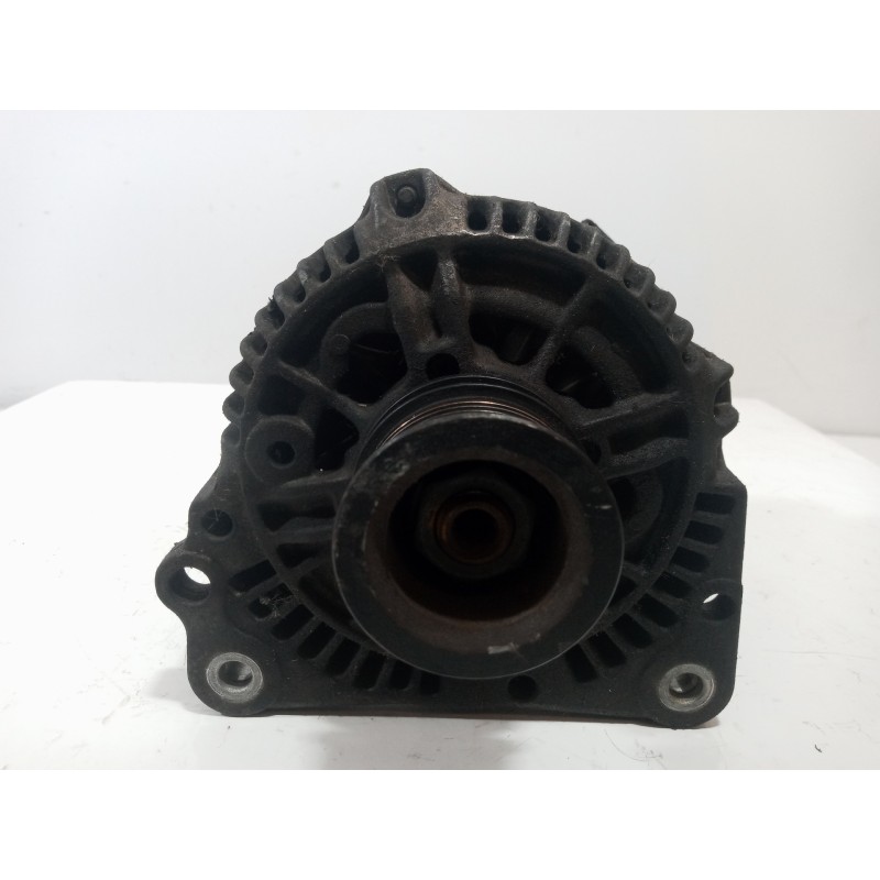 Recambio de alternador para volkswagen polo berlina (6n1) air referencia OEM IAM 0123310019 028903025H 