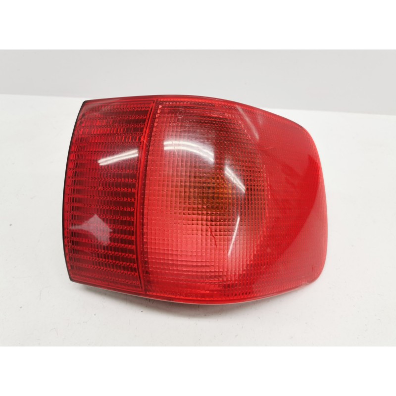 Recambio de piloto trasero derecho para audi 80/90 (811/813/853) 90 básico referencia OEM IAM Recambio de piloto trasero derecho para audi 80/90 (811/813/853) 90 básico referencia OEM IAM