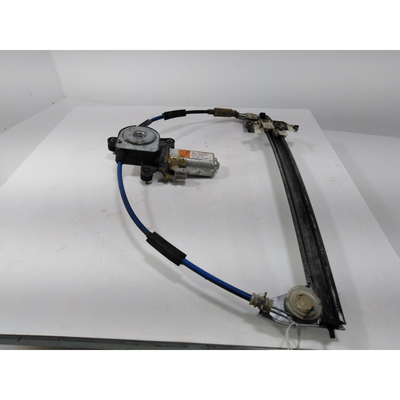 Recambio de elevalunas delantero derecho para peugeot 406 berlina (s1/s2) srdt referencia OEM IAM 9615036880 Recambio de elevalunas delantero derecho para peugeot 406 berlina (s1/s2) srdt referencia OEM IAM 9615036880